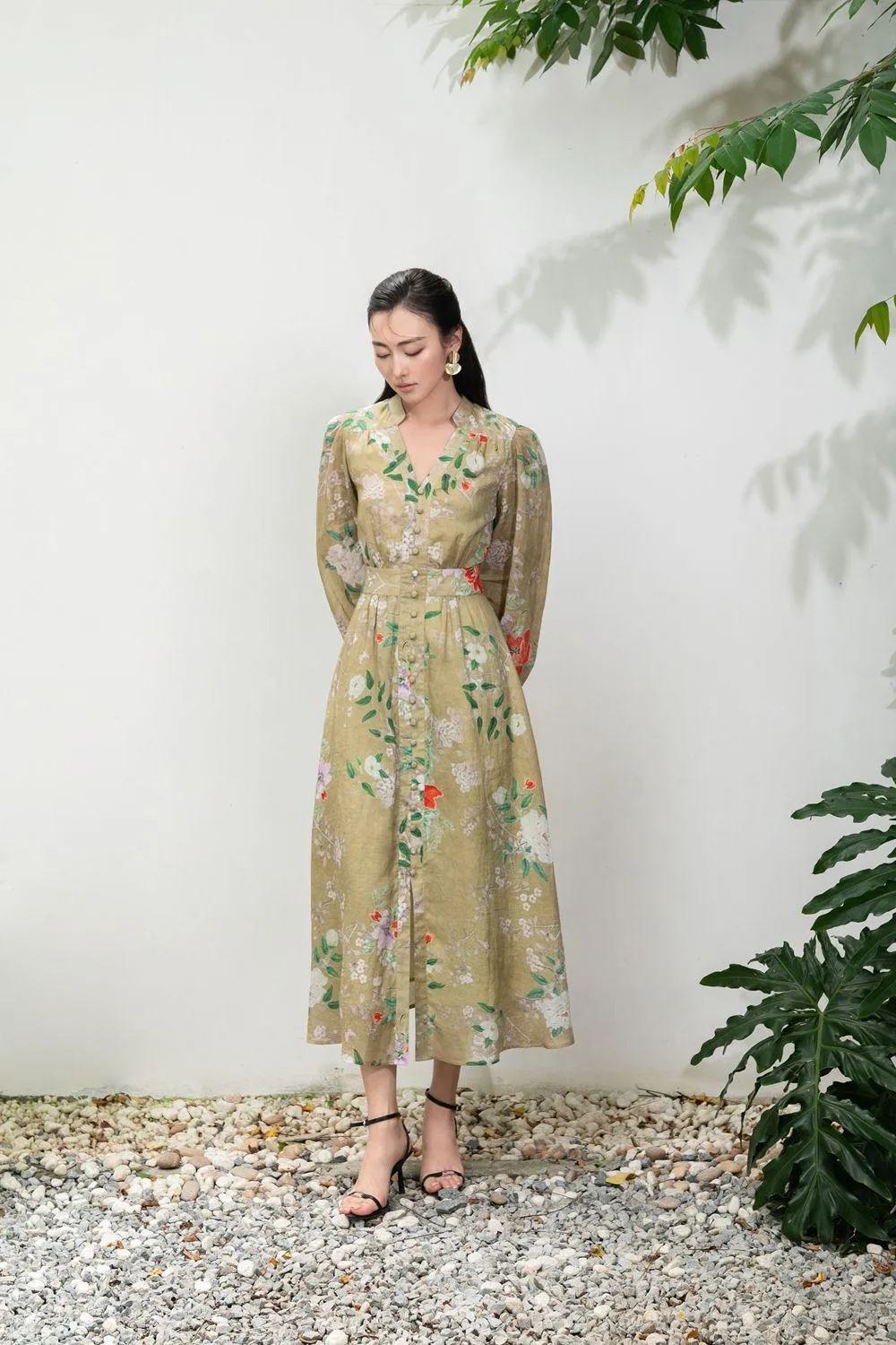 Adriel A-line Puffy Sleeved Linen Midi Dress