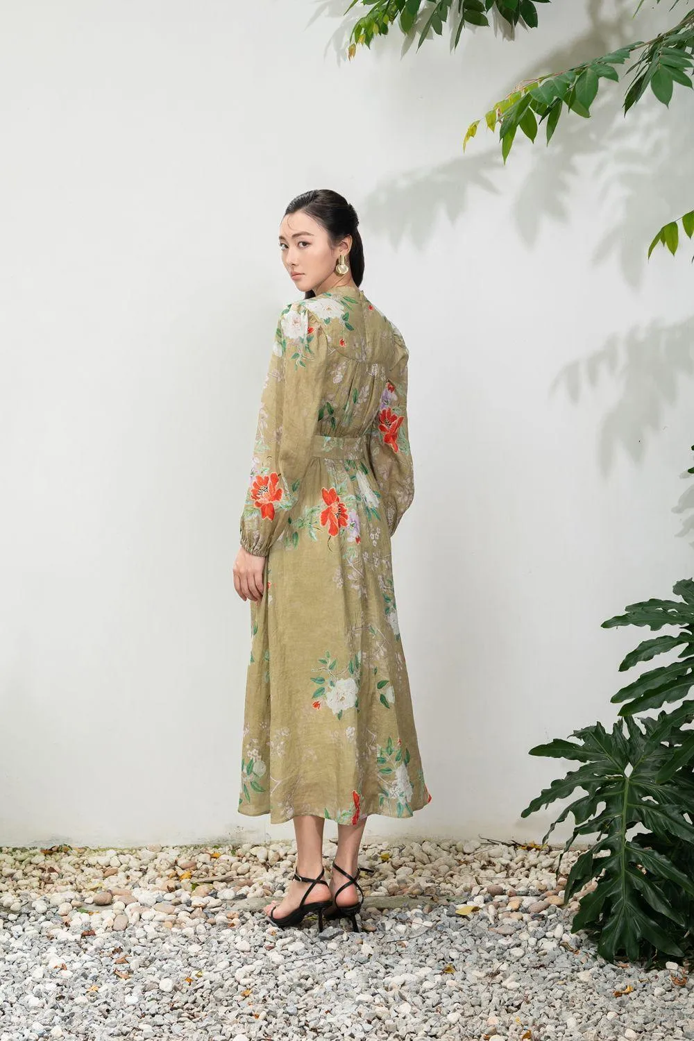Adriel A-line Puffy Sleeved Linen Midi Dress