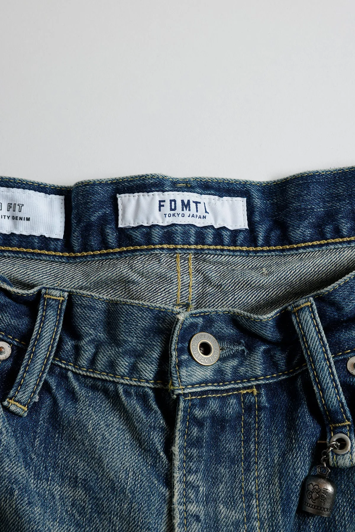 CLASSIC STRAIGHT DENIM CS116