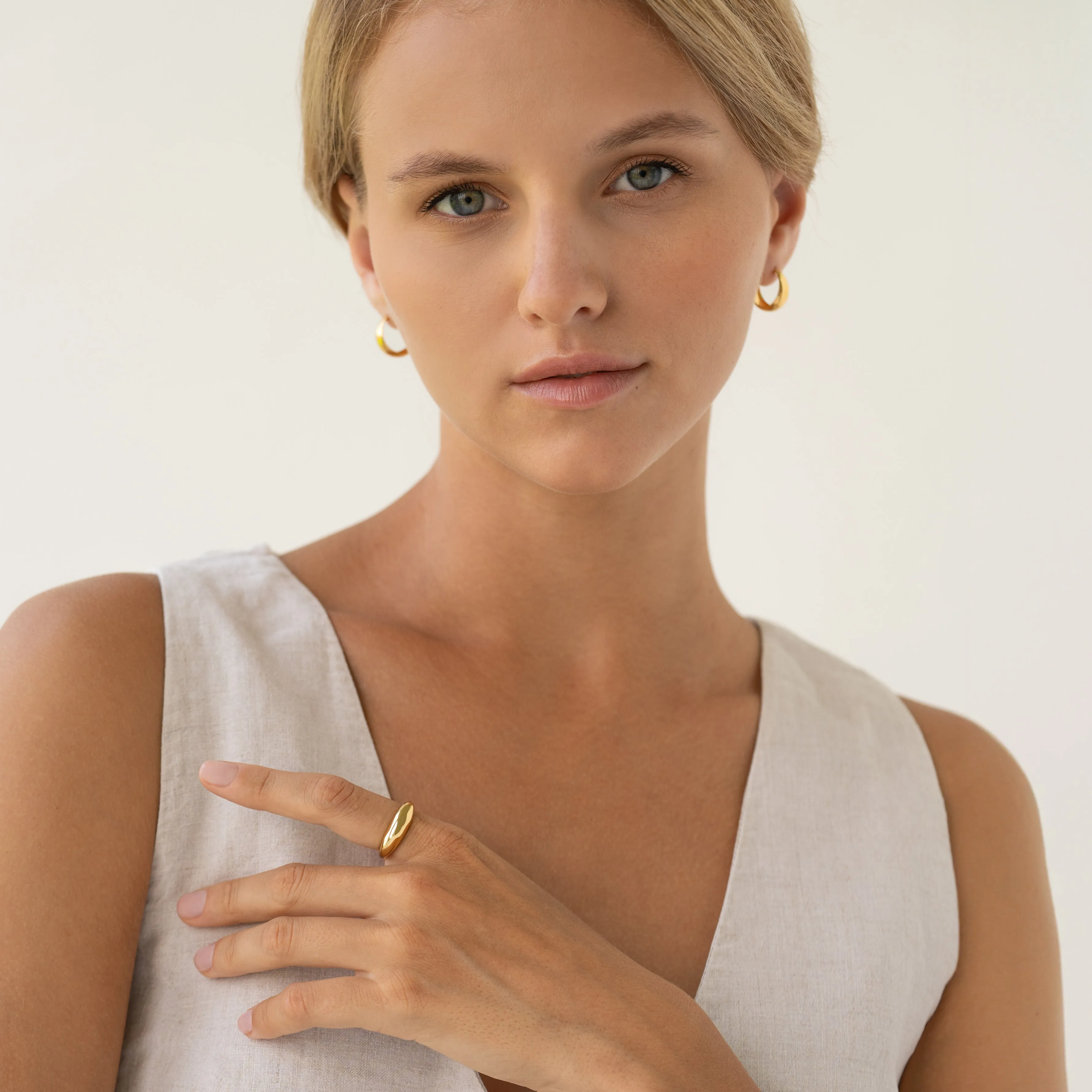 Arielle Elegant Dome-Shaped Statement Ring