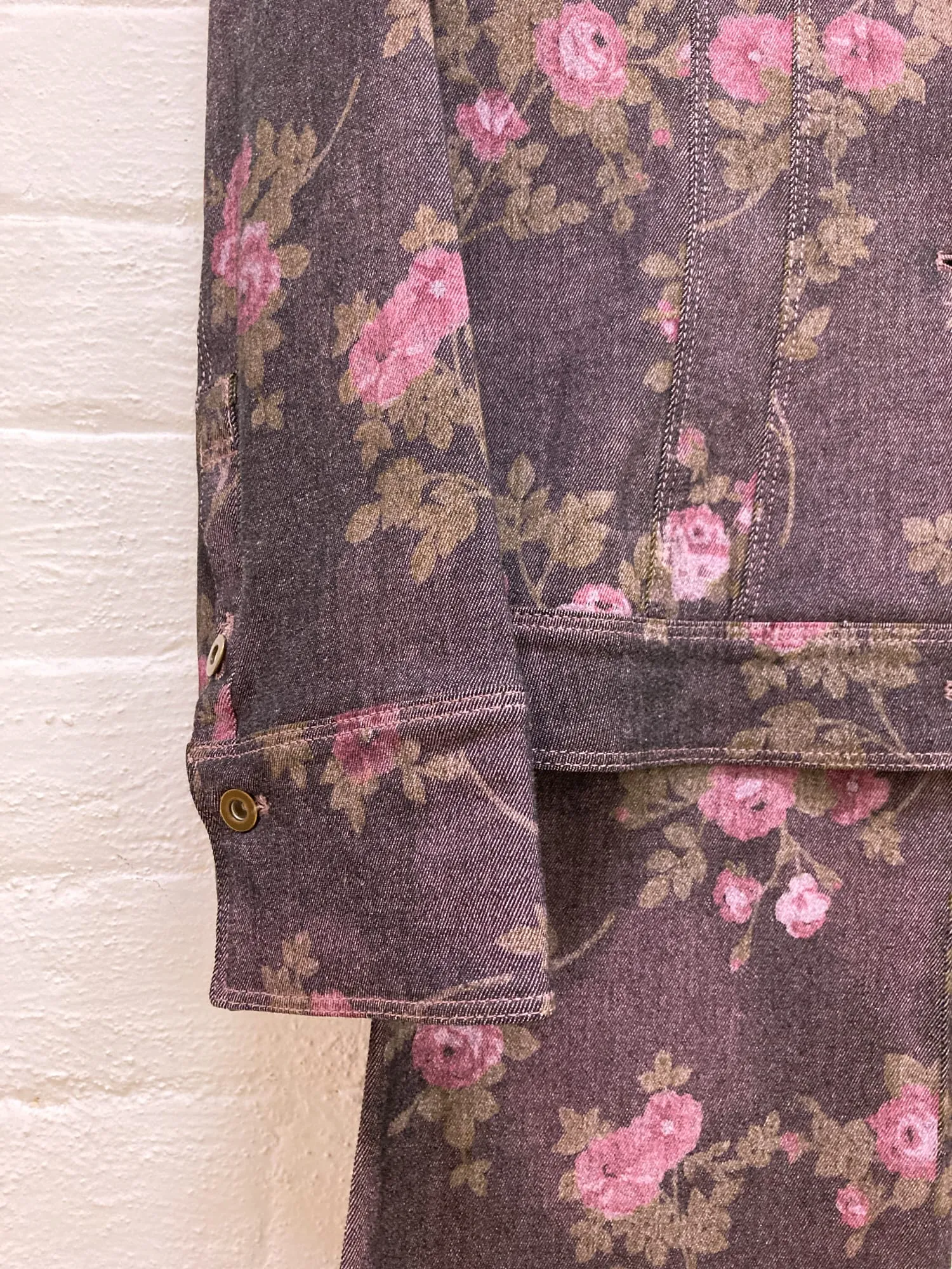 Evex by Krizia purple pink denim floral print trucker jacket jeans suit