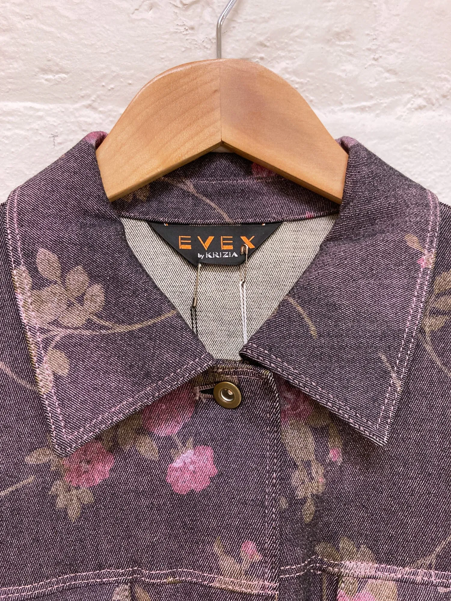 Evex by Krizia purple pink denim floral print trucker jacket jeans suit