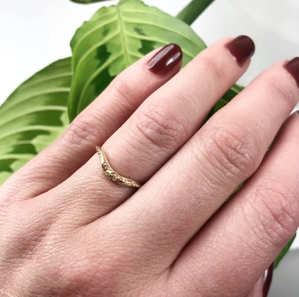 FLORAL CURVE a Recycled Revival Band