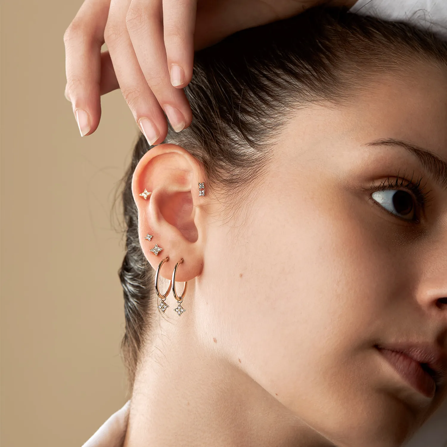 Venus Piercing Gold Earring White Diamonds