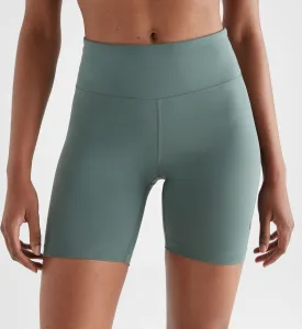 Women's High-Rise Sleek Short 6"